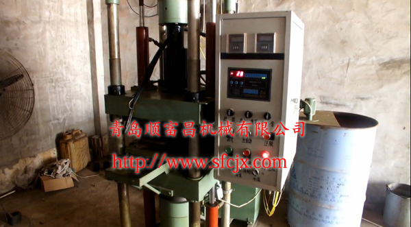 硫化機www.rongdassab.com